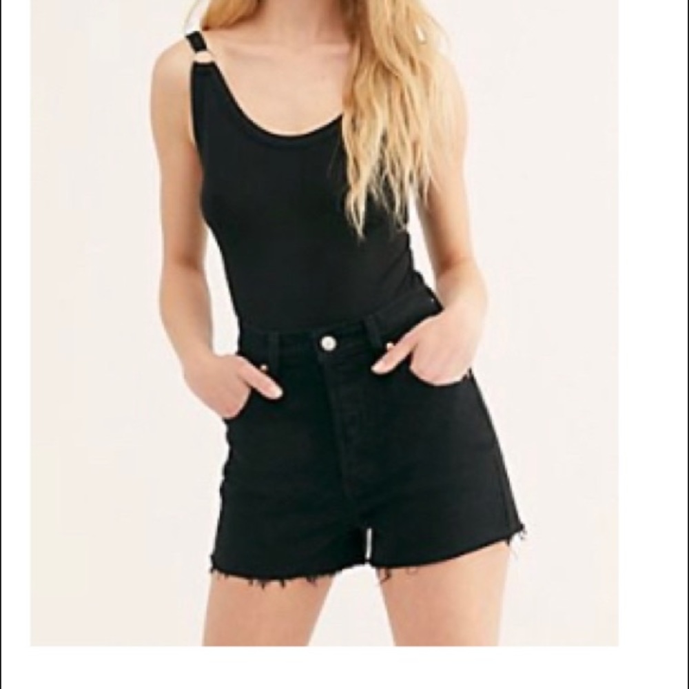 Levi’s Black Ribcage Shorts